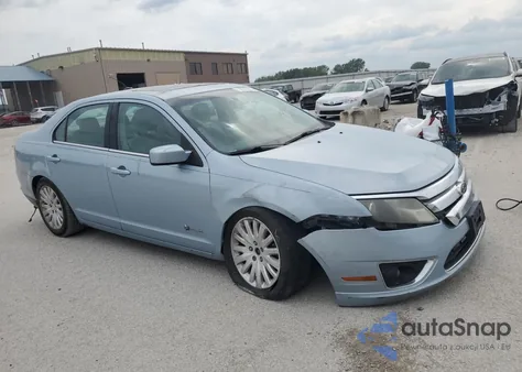 2010 Ford Fusion Hybrid z USA, uszkodzony, nr VIN 3FADP0L32AR133840